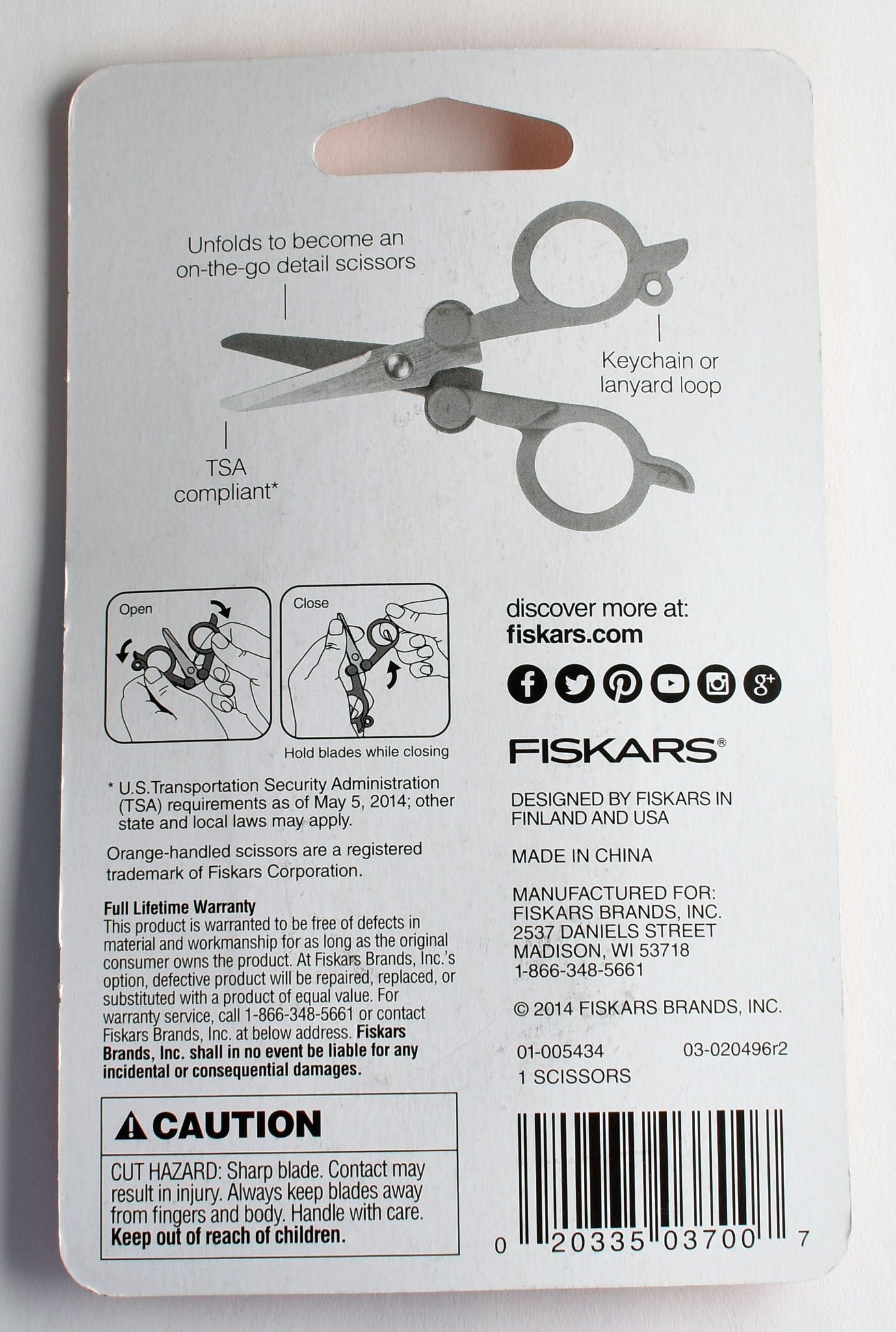 Fiskars Travel Folding Scissors, 3.5 inches open, 2 inches closed,  Air-Travel Safe. Crafts, Knitting.
